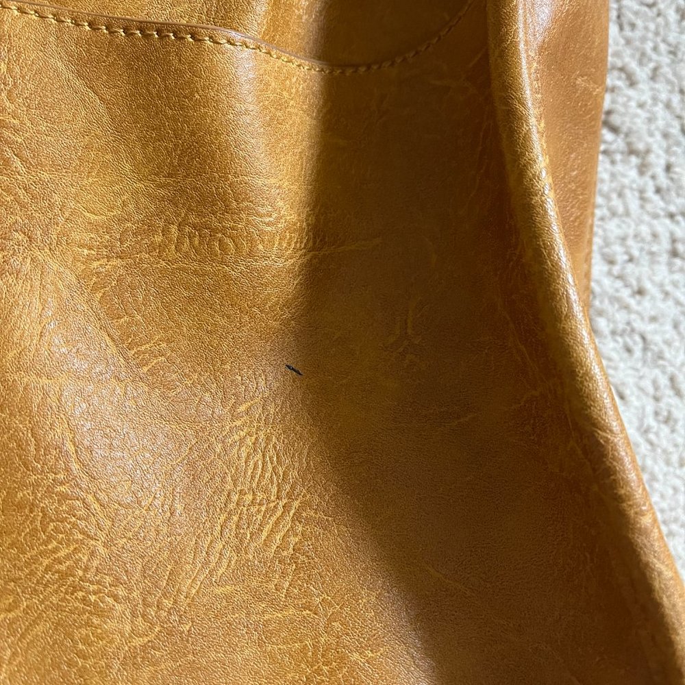 Steve Madden, Leather Crossbody EUC, Gold Spike Accents, Adjustable Strap - Picture 14 of 16